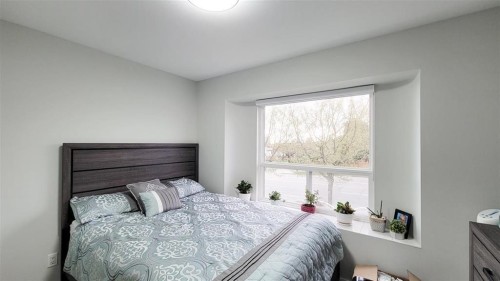 7480 Main Street, Vancouver, BC - Indoor Photo Showing Bedroom