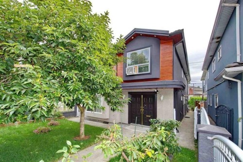 7480 Main Street, Vancouver, BC - Outdoor