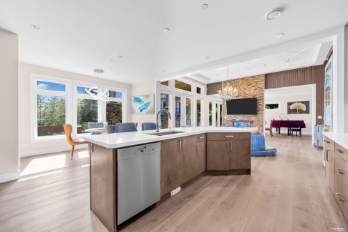 1360 Ottaburn Road, West Vancouver, BC 