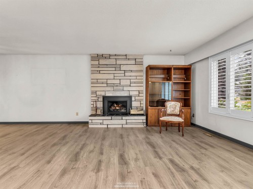 2599 Masefield Road, North Vancouver, BC 