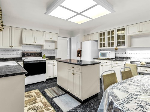 2599 Masefield Road, North Vancouver, BC 