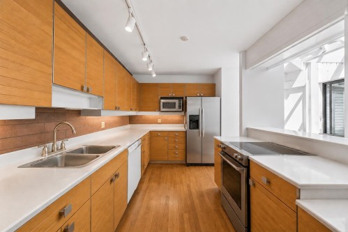 406 Greensboro Place, Vancouver, BC 