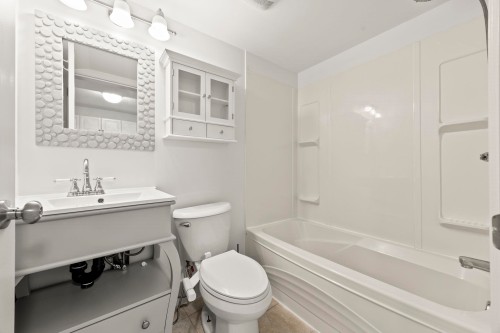 24222 103 Avenue, Maple Ridge, BC 
