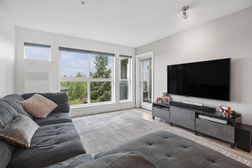 202-3082 Dayanee Springs Boulevard  Coquitlam, BC V3E 0A3