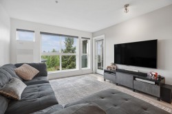 202-3082 Dayanee Springs Boulevard  Coquitlam, BC V3E 0A3