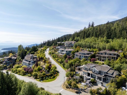 2356 Kadlec Court, West Vancouver, BC 