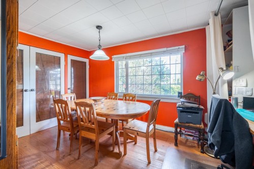 1052 Como Lake Avenue, Coquitlam, BC - Indoor Photo Showing Dining Room