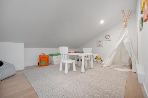 265 6Th Street W, North Vancouver, BC - Indoor