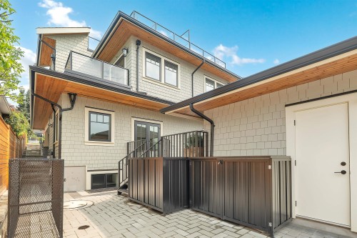 265 6Th Street W, North Vancouver, BC - Outdoor With Exterior