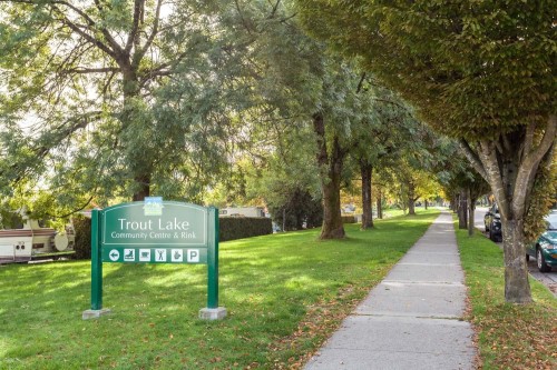 2-2277 19Th Avenue E, Vancouver, BC 
