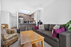 401-688 16th Avenue E Vancouver, BC V5T 2V4