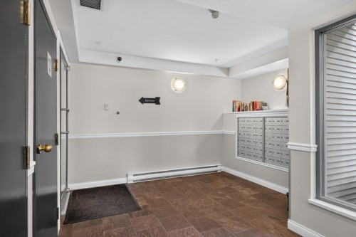 401-688 16Th Avenue E, Vancouver, BC 