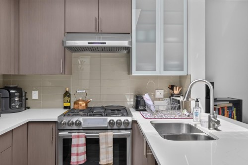 401-688 16Th Avenue E, Vancouver, BC 