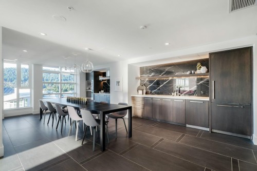 903-567 Clarke Road, Coquitlam, BC - Indoor Photo Showing Dining Room