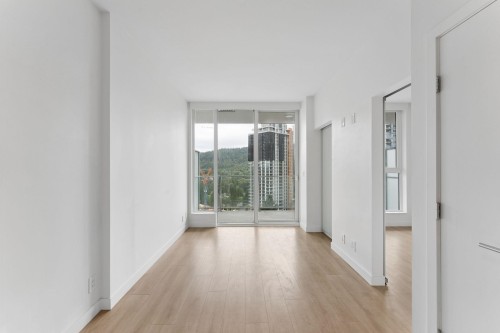 903-567 Clarke Road, Coquitlam, BC - Indoor Photo Showing Other Room
