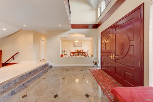 4989 Chalet Place, North Vancouver, BC 