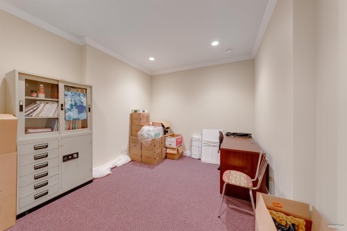 4989 Chalet Place, North Vancouver, BC 