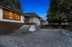 838 Dundonald Drive  Port Moody, BC V3H 1B7