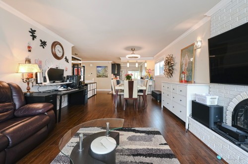 4151 Campobello Place, Richmond, BC - Indoor Photo Showing Living Room With Fireplace