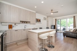 303-7579 16th Street Burnaby, BC V3N 0H7