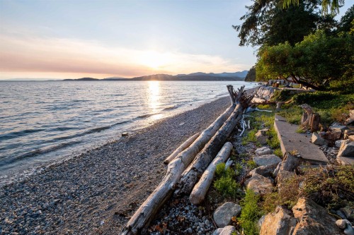 4861 Sunshine Coast Highway, Sechelt, BC 