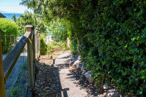 4861 Sunshine Coast Highway, Sechelt, BC 