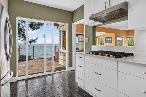 4861 Sunshine Coast Highway, Sechelt, BC 