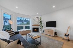 203-607 8th Avenue E Vancouver, BC V5T 1T2