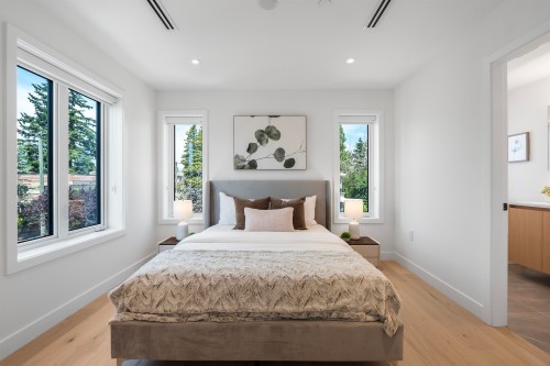 1010 52Nd Avenue W, Vancouver, BC 