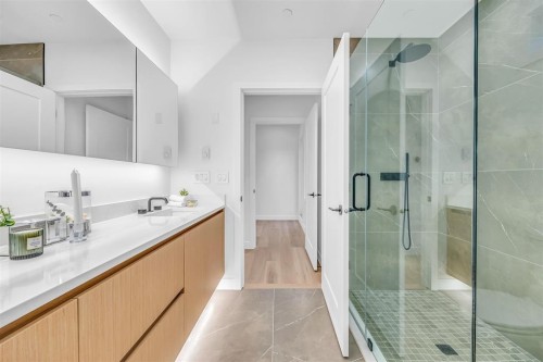 1016 52Nd Avenue W, Vancouver, BC 