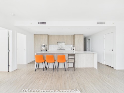 1601-6398 Silver Avenue, Burnaby, BC 