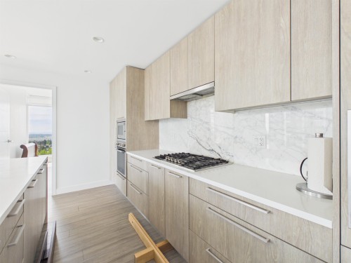 1601-6398 Silver Avenue, Burnaby, BC 