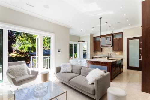 3708 35Th Avenue W, Vancouver, BC - Indoor Photo Showing Living Room