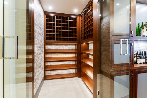 3708 35Th Avenue W, Vancouver, BC - Indoor