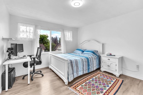 5-2382 Parkway Boulevard, Coquitlam, BC - Indoor Photo Showing Bedroom
