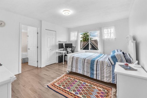 5-2382 Parkway Boulevard, Coquitlam, BC - Indoor Photo Showing Bedroom