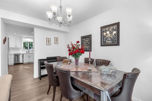 5-2382 Parkway Boulevard, Coquitlam, BC - Indoor Photo Showing Dining Room