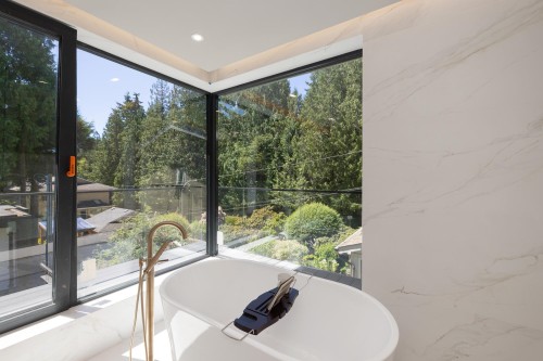 4090 31St Avenue W, Vancouver, BC 