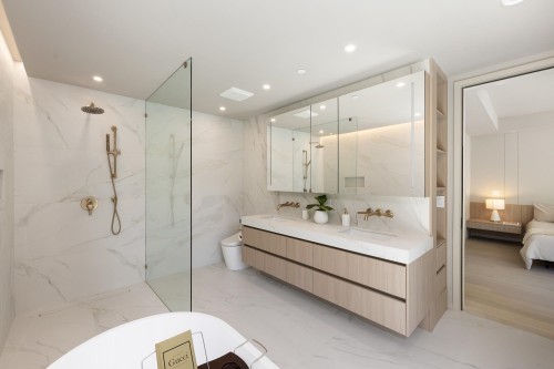 4090 31St Avenue W, Vancouver, BC 