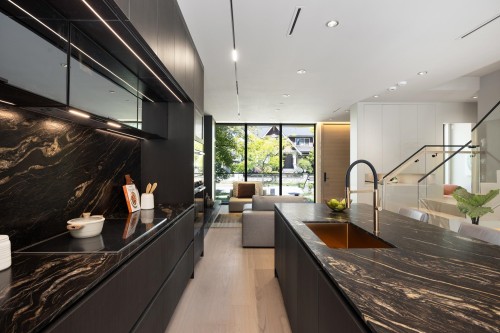 4090 31St Avenue W, Vancouver, BC 