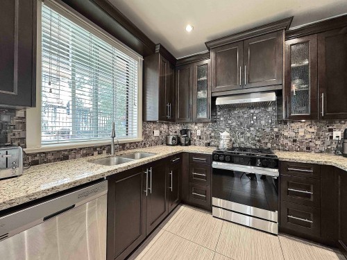 1436 Bewicke Avenue, North Vancouver, BC 