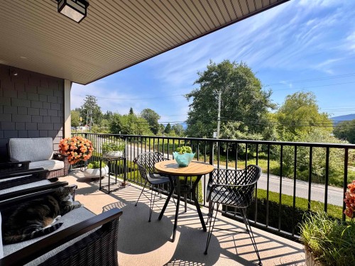 202-414 Gower Point Road  Gibsons, BC V0N 1V5