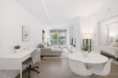 306-1480 Howe Street  Vancouver, BC V6Z 0G5