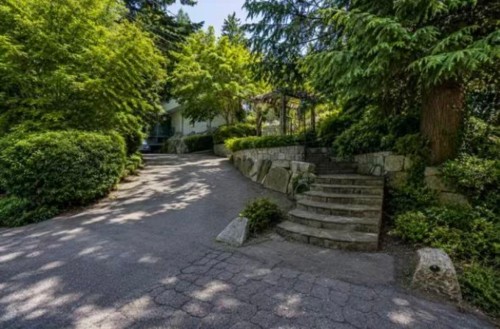 3841 Bayridge Avenue, West Vancouver, BC 