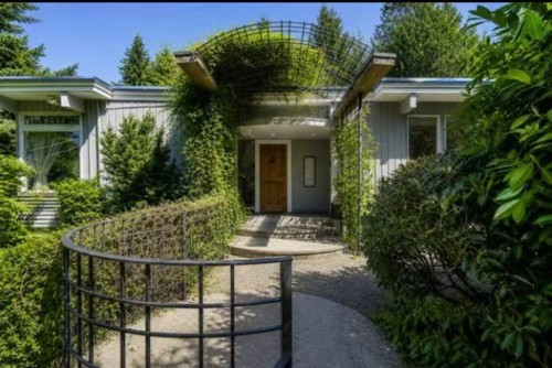 3841 Bayridge Avenue, West Vancouver, BC 