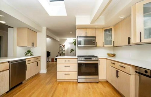 3841 Bayridge Avenue, West Vancouver, BC 
