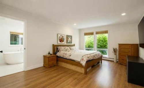3841 Bayridge Avenue, West Vancouver, BC 