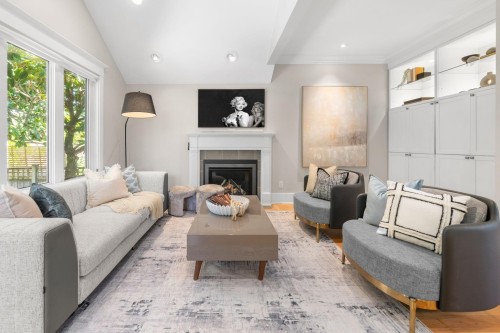 396 Keith Road E, North Vancouver, BC 