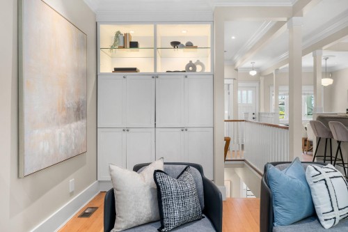 396 Keith Road E, North Vancouver, BC 