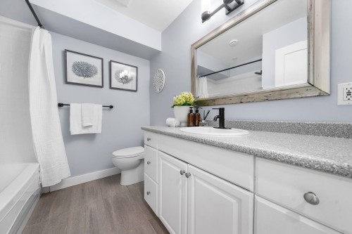 396 Keith Road E, North Vancouver, BC 